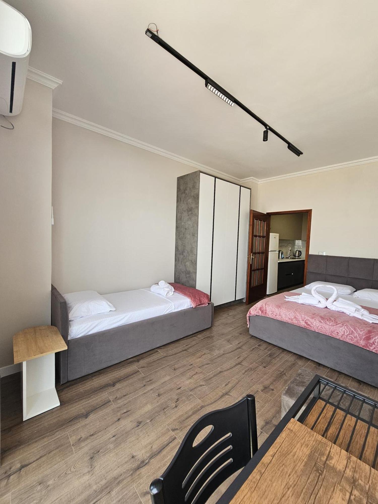 Sky Apartaments City Center Tirana Exterior foto