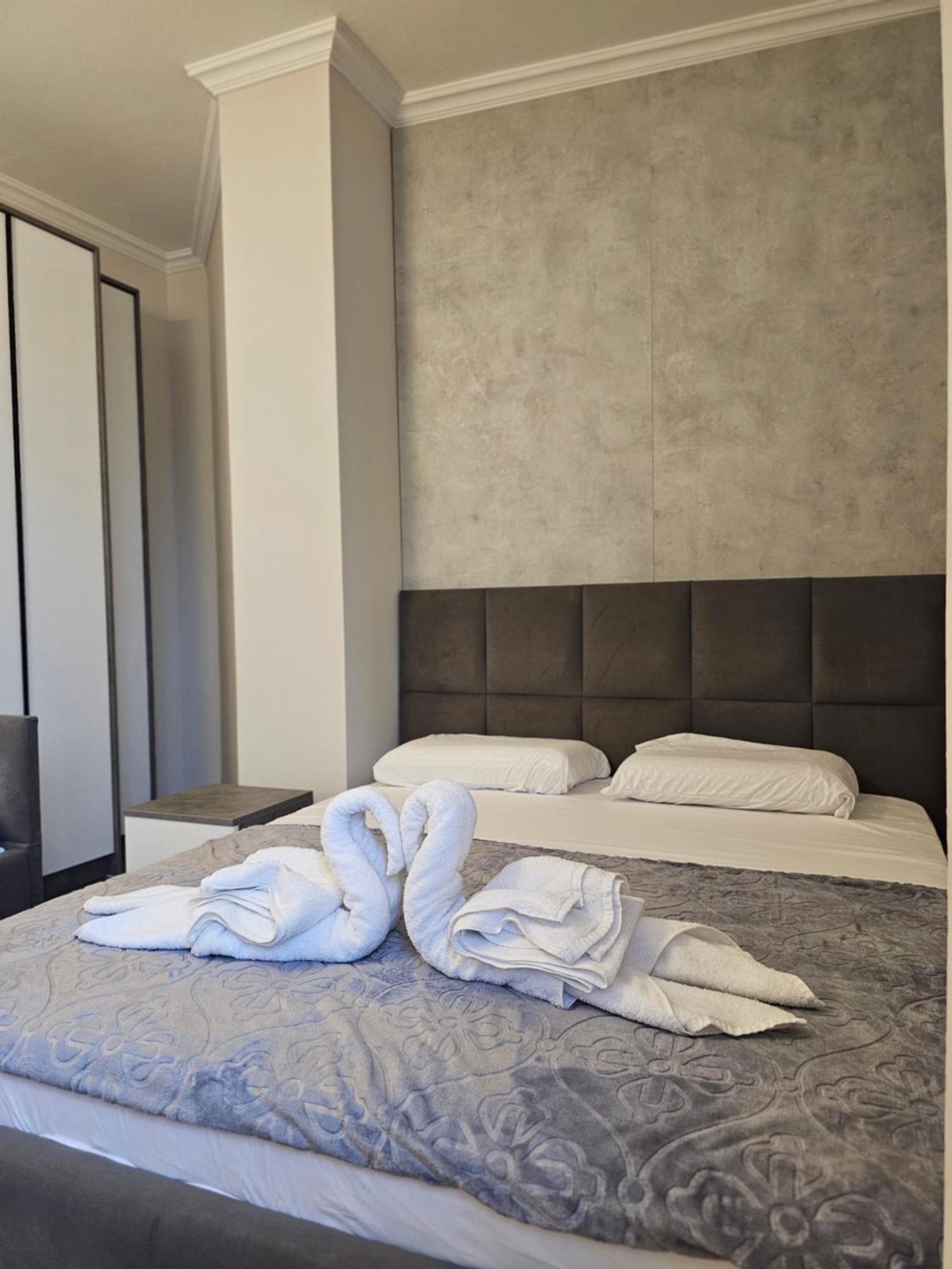 Sky Apartaments City Center Tirana Exterior foto