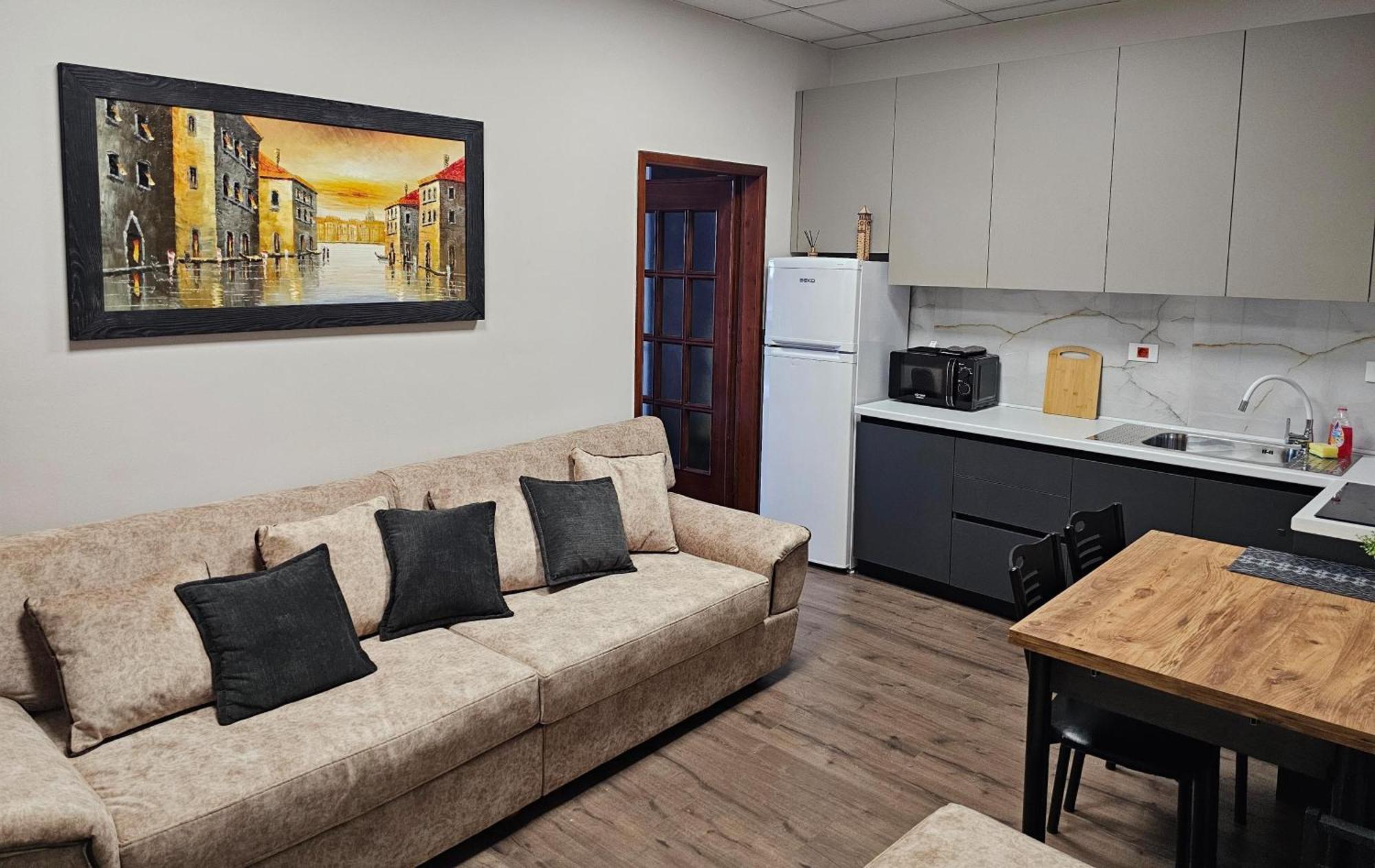 Sky Apartaments City Center Tirana Exterior foto